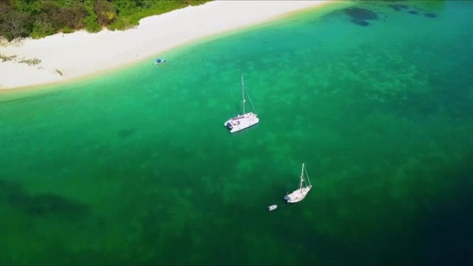 巴拿马珍珠岛海滩的空中景观