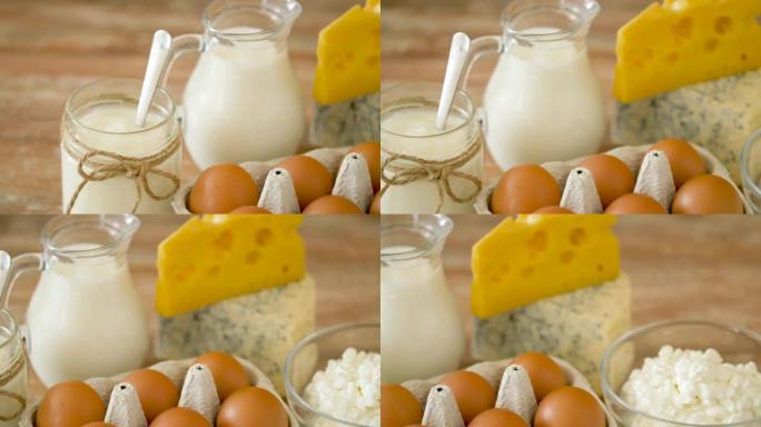 鸡蛋，牛奶，酸奶油和奶酪