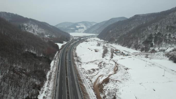 辽宁G11鹤大高速公路雪景风光航拍