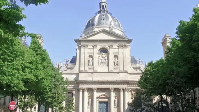 法国巴黎索邦大学旧历史建筑内院