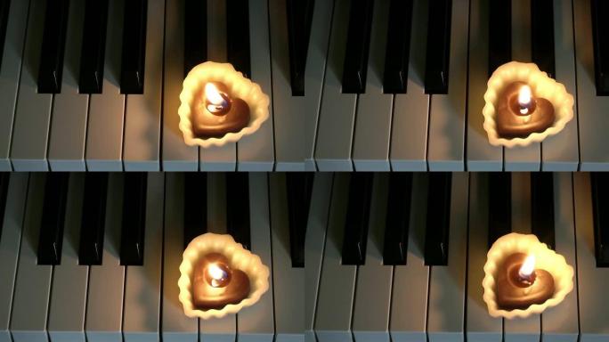 钢琴上的蜡烛