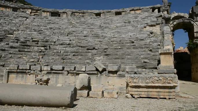 土耳其迈拉古代圆形剧场的平移