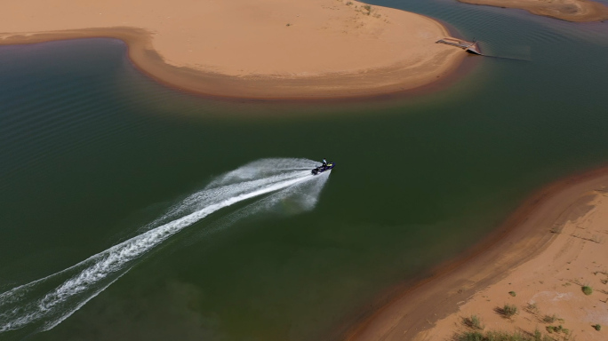 乌海湖沙漠航拍骆驼引黄入沙