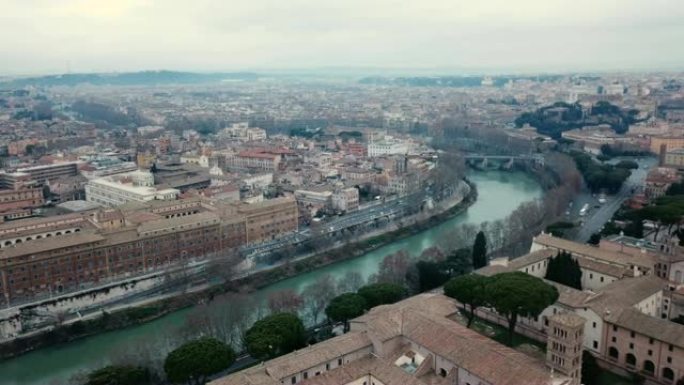 台伯河穿过罗马的4K无人机航拍视频