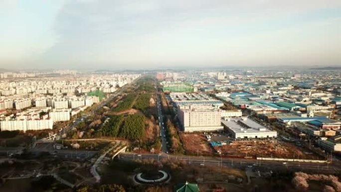 鸟瞰图工业园区的日落。韩国首尔仁川市