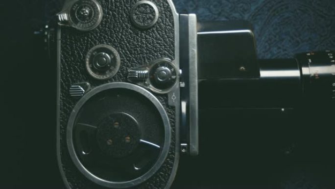 多莉镜头: 老式老式模拟8毫米经典电影相机