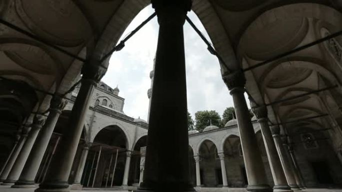 伊斯坦布尔奥斯曼瓦里德苏丹清真寺庭院延时