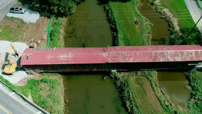 拆除一座174岁的伯尔拱形桁架设计廊桥，双跨度在宾夕法尼亚州荷兰国家