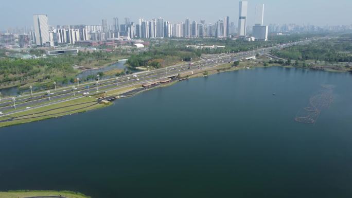 四川成都天府新区天府国际会议中心与秦皇湖