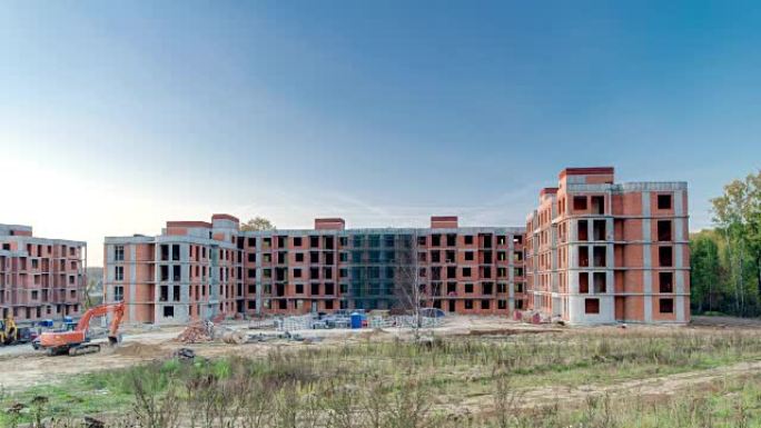 塔式起重机在莫斯科建造大型住宅楼延时