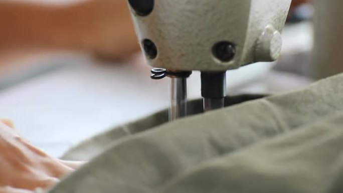 裁缝修理衣服