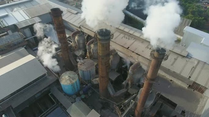 来自工厂的空气污染，空中射击