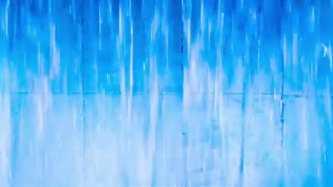 瀑布变色的抽象喷泉。