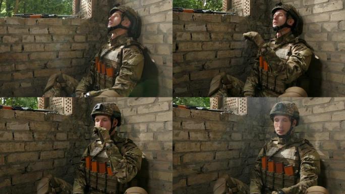 特种陆战队队员在战斗后抽烟