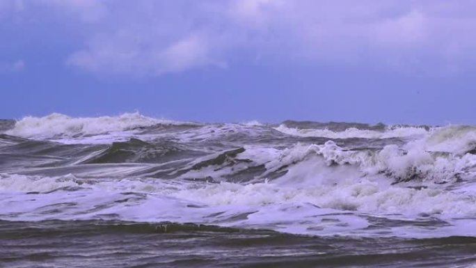 暴风雨的大海