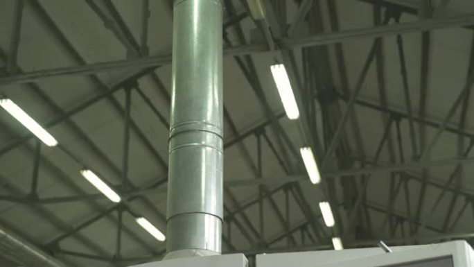 工业液压机自动操作系统的底部顶部照片