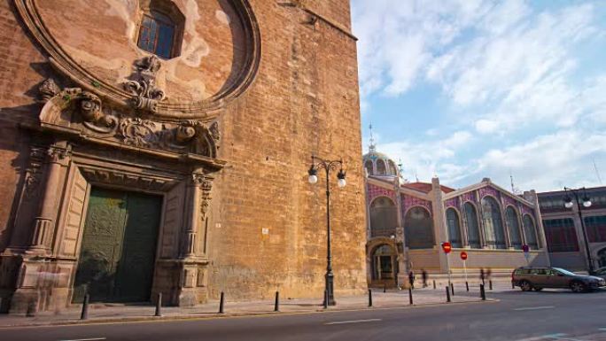 西班牙太阳光巴伦西亚大教堂门和市场建筑4k时间流逝