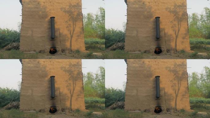 谷仓内的壁炉用于烘烤烟叶。