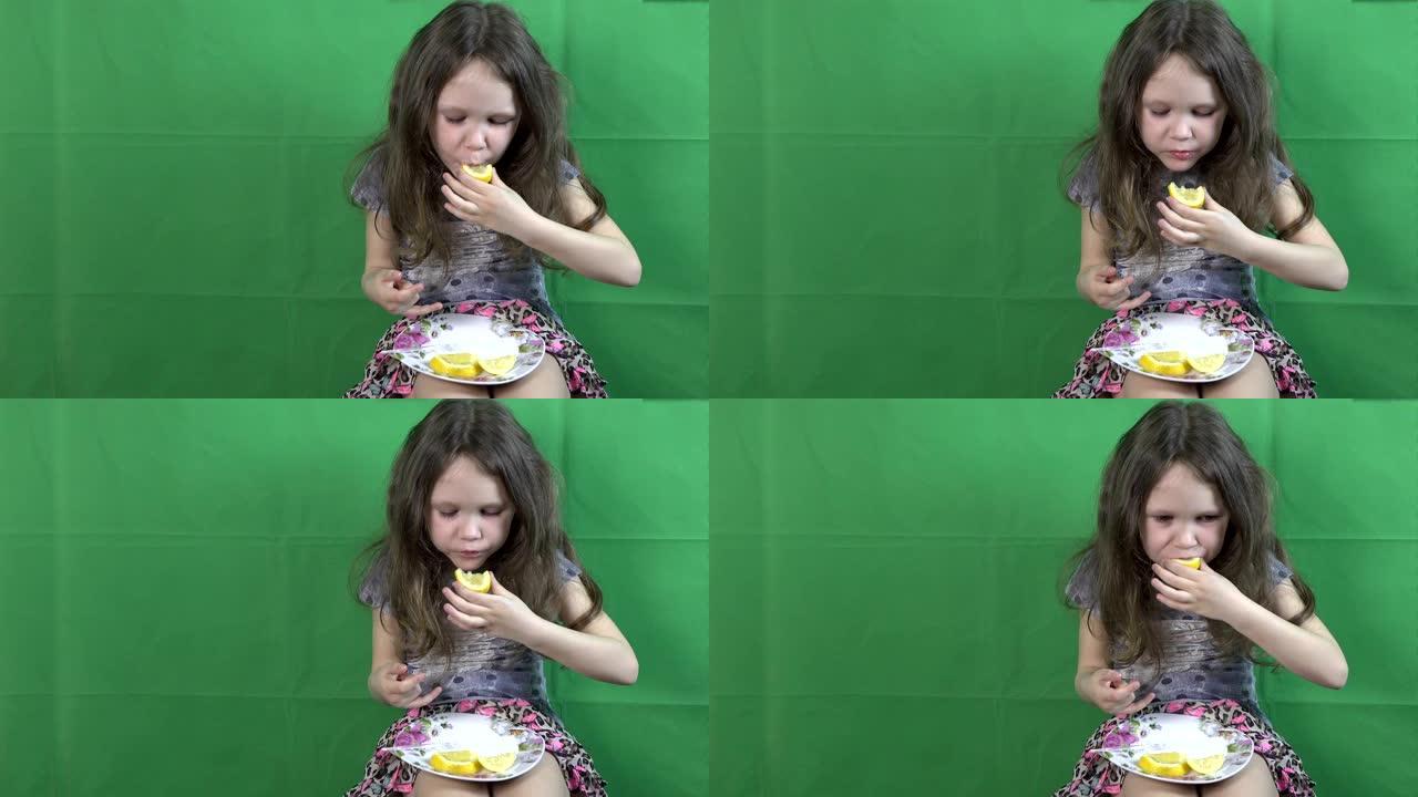 小女孩吃糖柠檬