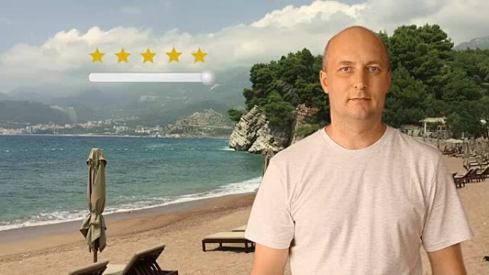 虚拟屏幕上的人反馈五颗星。站在阳光明媚的海滩上的人。男人移动滑块将服务评级从一星设置为五星。白人男子