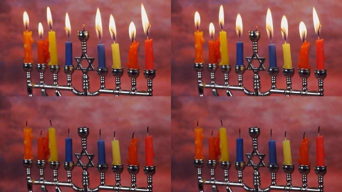 犹太节日汉努卡符号-烛台和木制德雷德尔斯