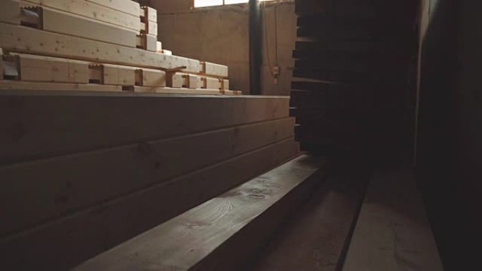 木工厂内生产大厅内部