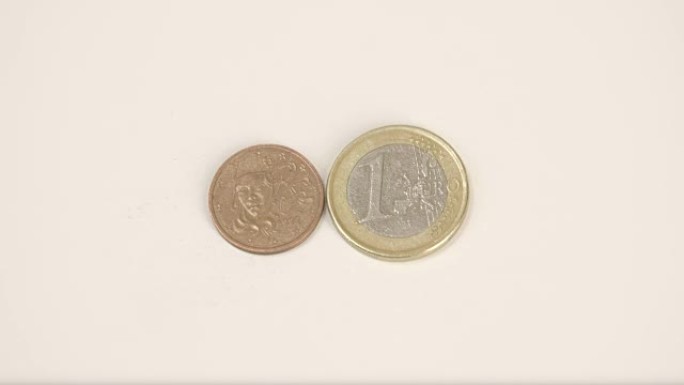 法国小青铜硬币和1欧元硬币