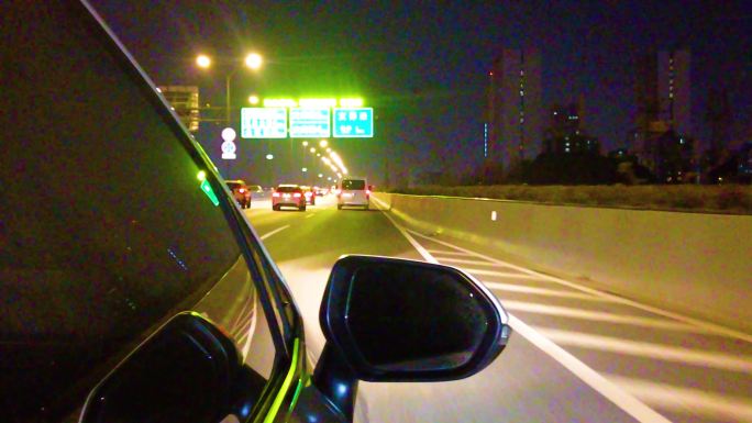 城市夜晚汽车在马路行驶夜景视频素材440