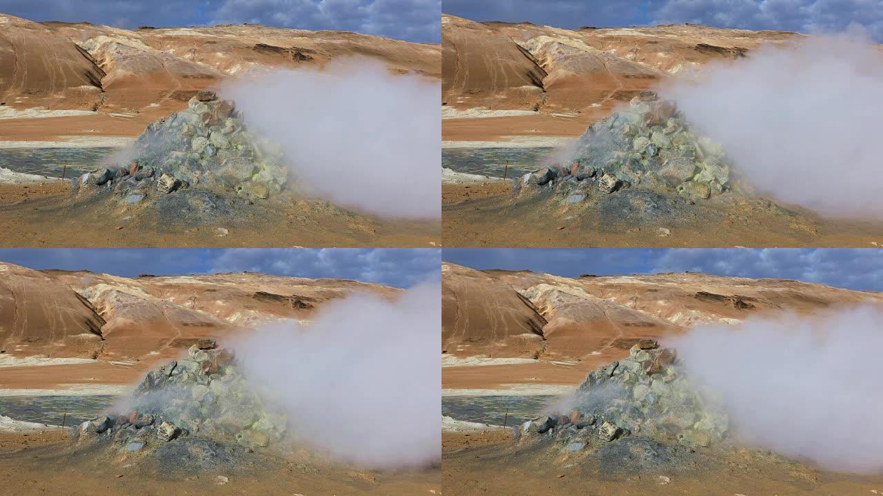冰岛蒸腾的喷气孔