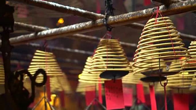 香港华人庙宇标志性的灯笼和香圈