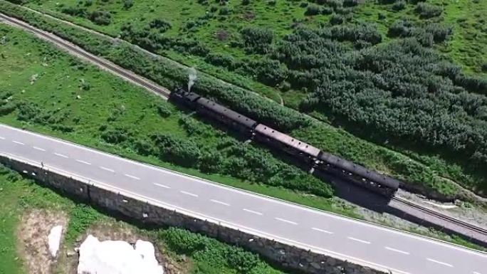 Furka在瑞士阿尔卑斯山的蒸汽火车的航拍镜头
