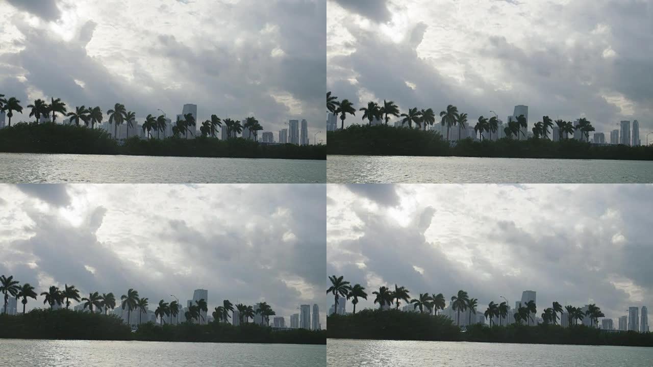风暴之眼迈阿密佛罗里达州在市中心天际线上方的云层中