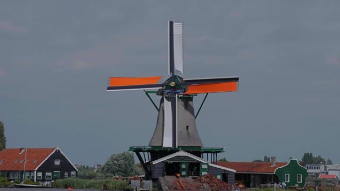 荷兰拥有典型风车的小村庄