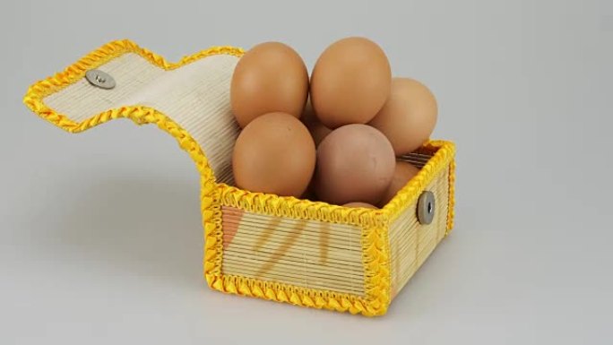 盒子里的鸡蛋时间流逝