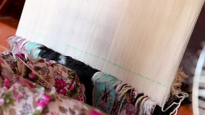 编织传统土耳其地毯