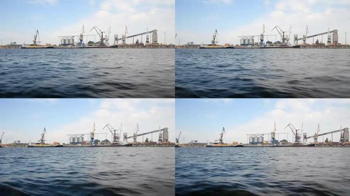 伏尔加河上的河港。来自移动船只甲板的视频