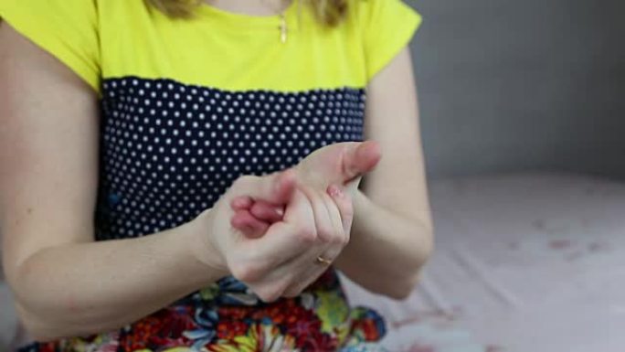 女人用护手霜