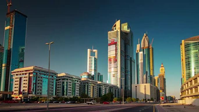阳光明媚的日子迪拜市市中心街景4k时光流逝阿拉伯联合酋长国