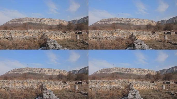 保加利亚马达拉悬崖下的罗马遗迹。古罗马别墅