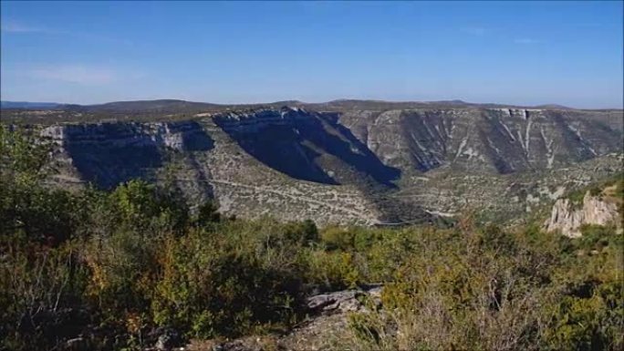 法国南部赫罗特的纳瓦塞勒马戏团 (Cirque de Navacelles)