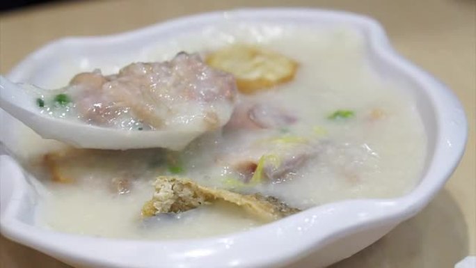 港式中式粥、粥。著名粤菜