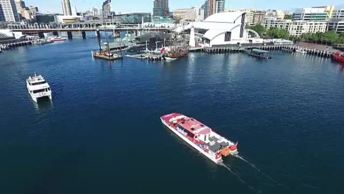 悉尼达令港渡轮的航拍镜头
