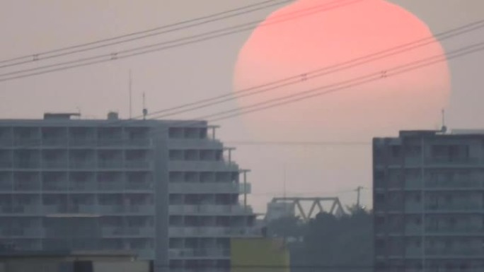 从东京郊区看日出