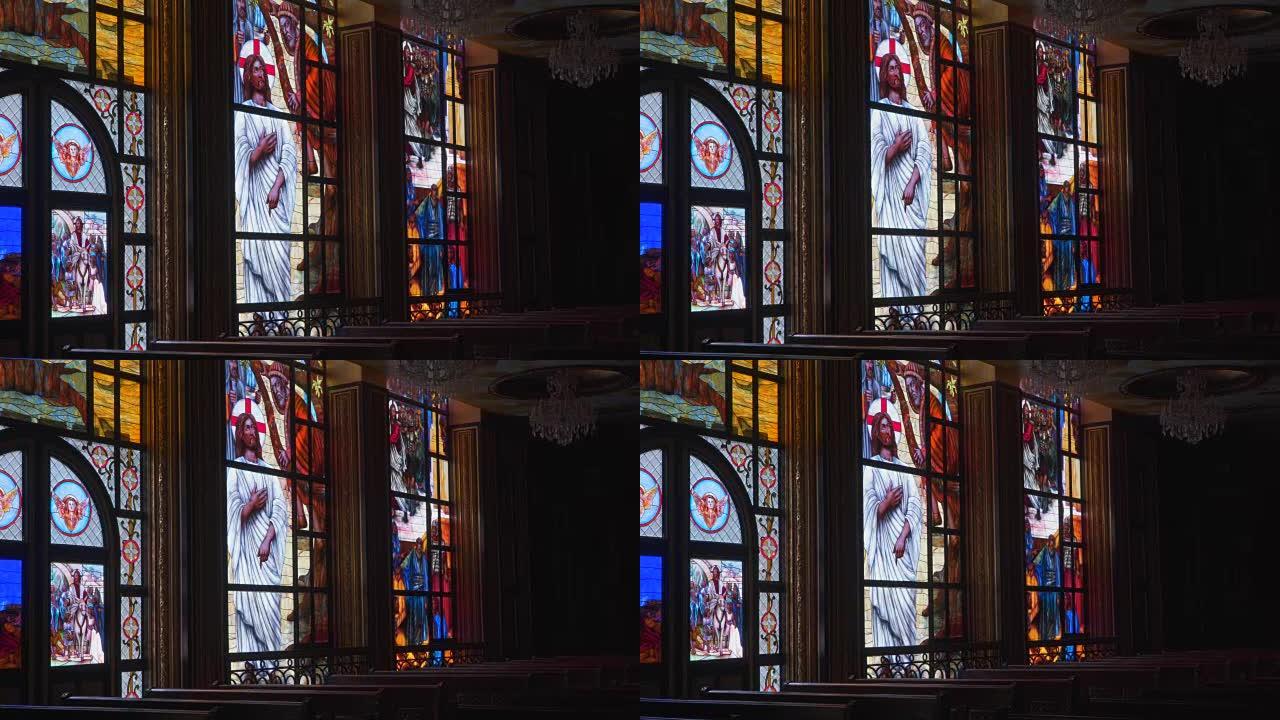 埃及科普特基督教教堂的彩色玻璃窗