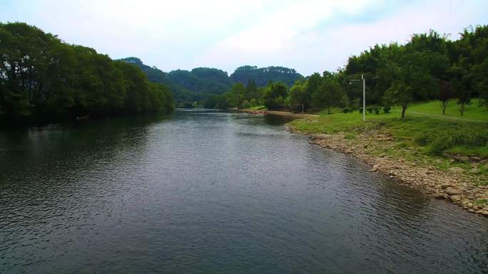 航拍武夷山九曲溪竹筏漂流绿水青山