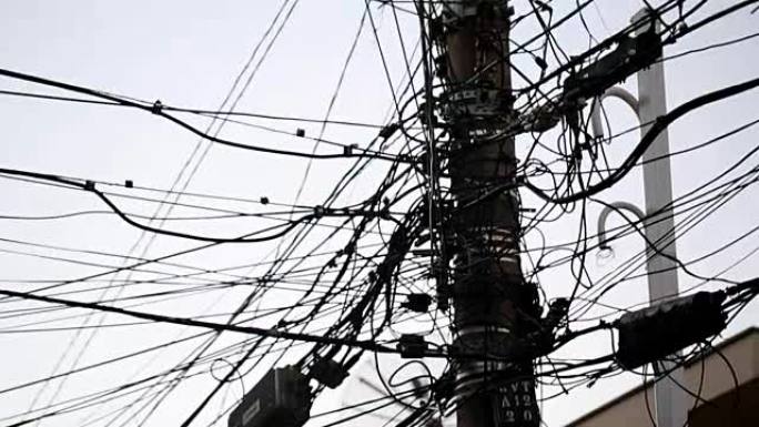 电线。第三世界大都市国家的视觉污染