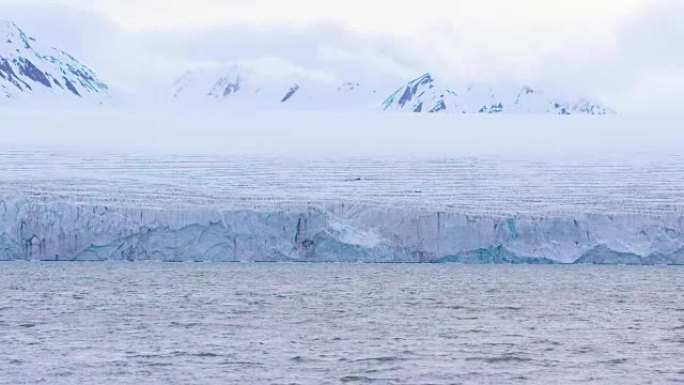 北极大规模冰川的慢动作