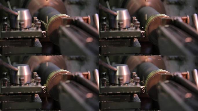 用冷却液在机器上加工叶片旋转金属工件