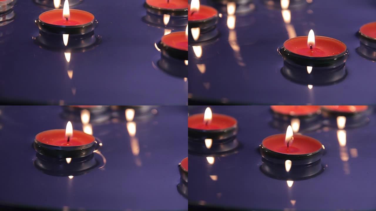 漂浮在水中的装饰蜡烛