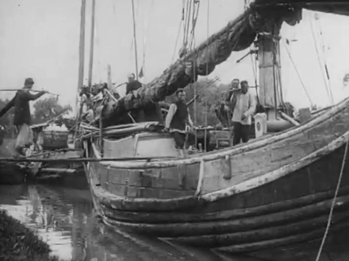 20世纪初大运河 运河沿岸 船只增加补给
